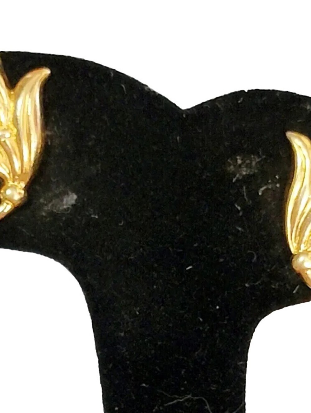 Vintage‎ Tulip Pierced Earrings Textured Gold-tone Floral Flowers gp-56